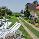 Dom wakacyjny Hutiagi