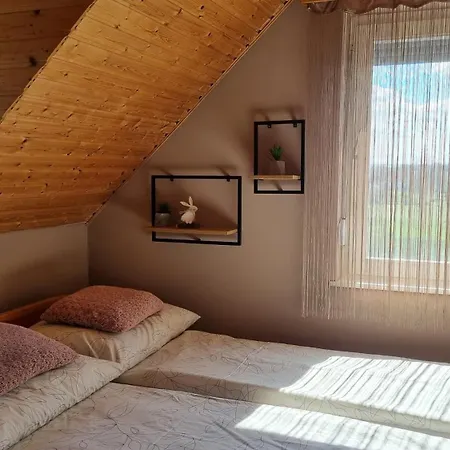 Nyaraló Hutiagi