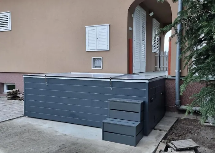 Hutiagi Semesterbostad *